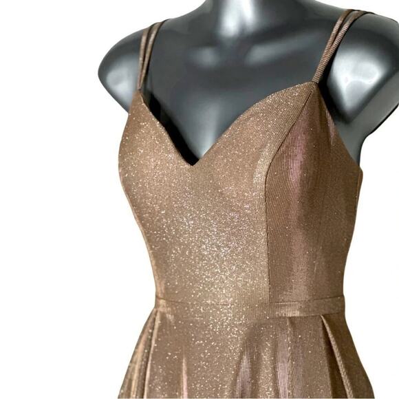 Dancing Queen Rose Gold Sleeveless Sweep Train V-neck Long Gown Size Small - Picture 5 of 16